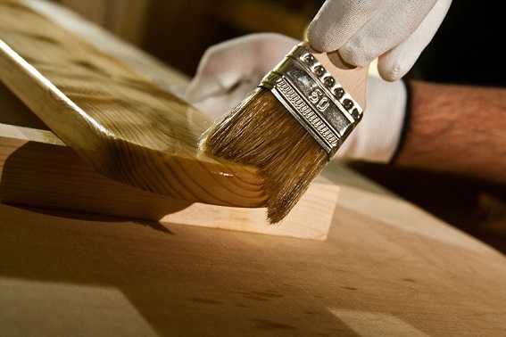 Обработка деревянного штакетника